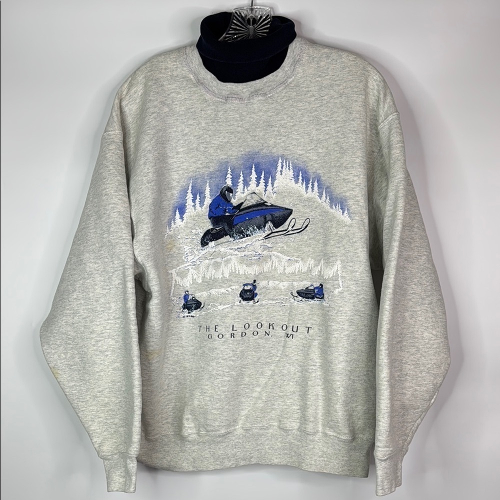 Vintage Art Unlimited Snowmobile The Look out Gordon, WI Gray Sweatshirt Large
